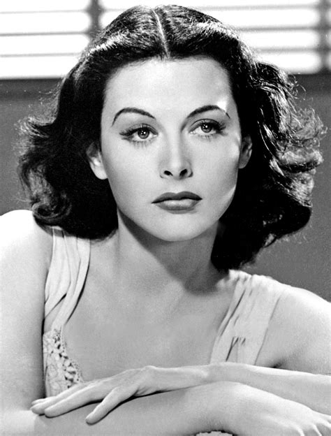 Hedy Lamarr, la actriz bisexual que inventó la tecnología wifi